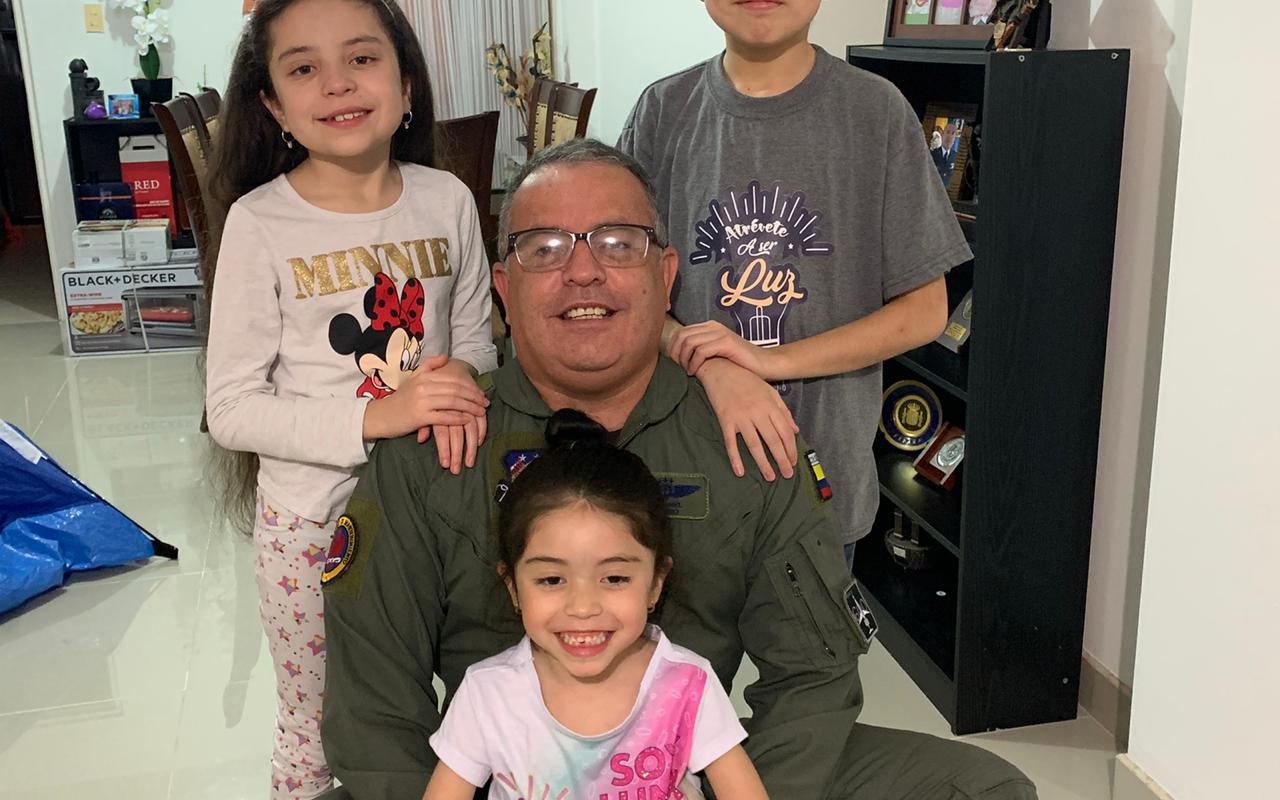 “De la mano de Dios, guío a mis hijos en el camino de sus vidas”