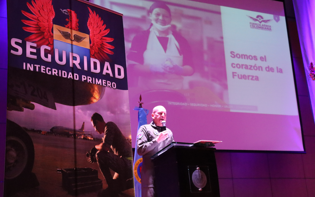 Principios, valores y virtudes pilares fundamentales de las actuaciones de los miembros de su Fuerza Aérea Colombiana