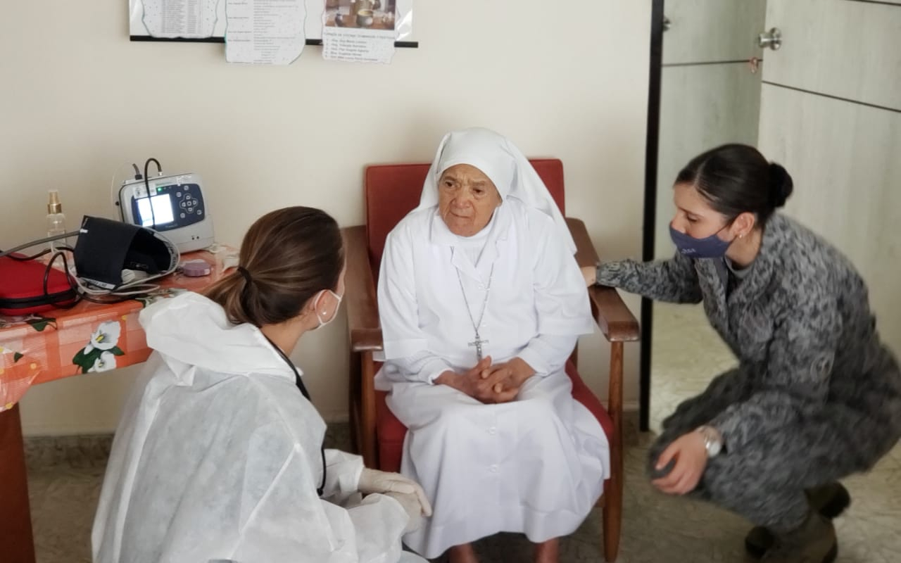 Fuerza Aérea Colombiana visitó el Internado Campestre Santa Ana de Agua de Dios, Cundinamarca 