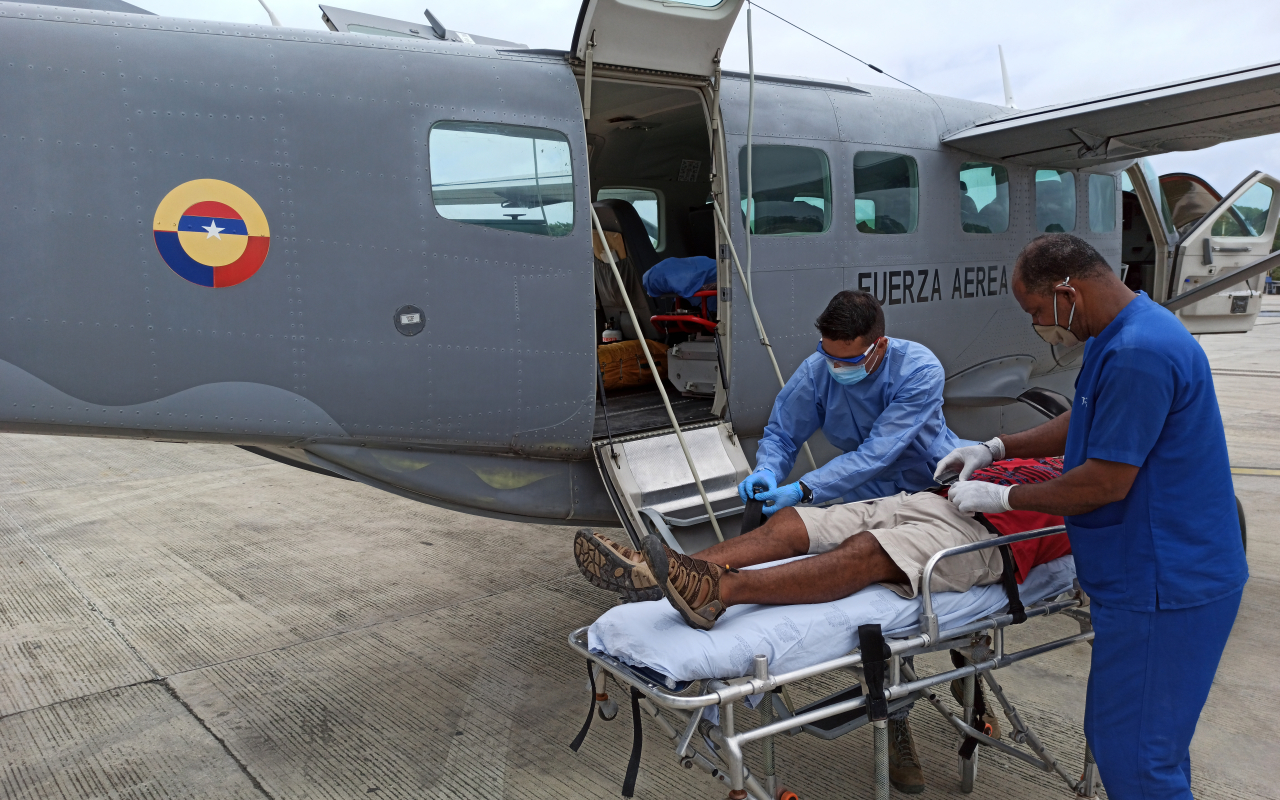 Su Fuerza Aérea Colombiana continúa realizando traslados aeromédicos desde Providencia