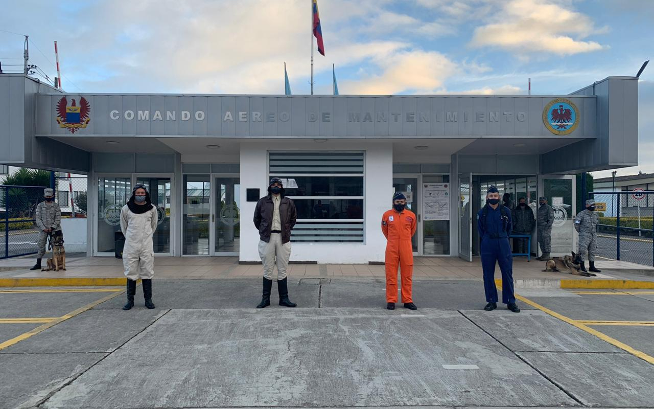 Semana Patria en el Comando Aéreo de Mantenimiento