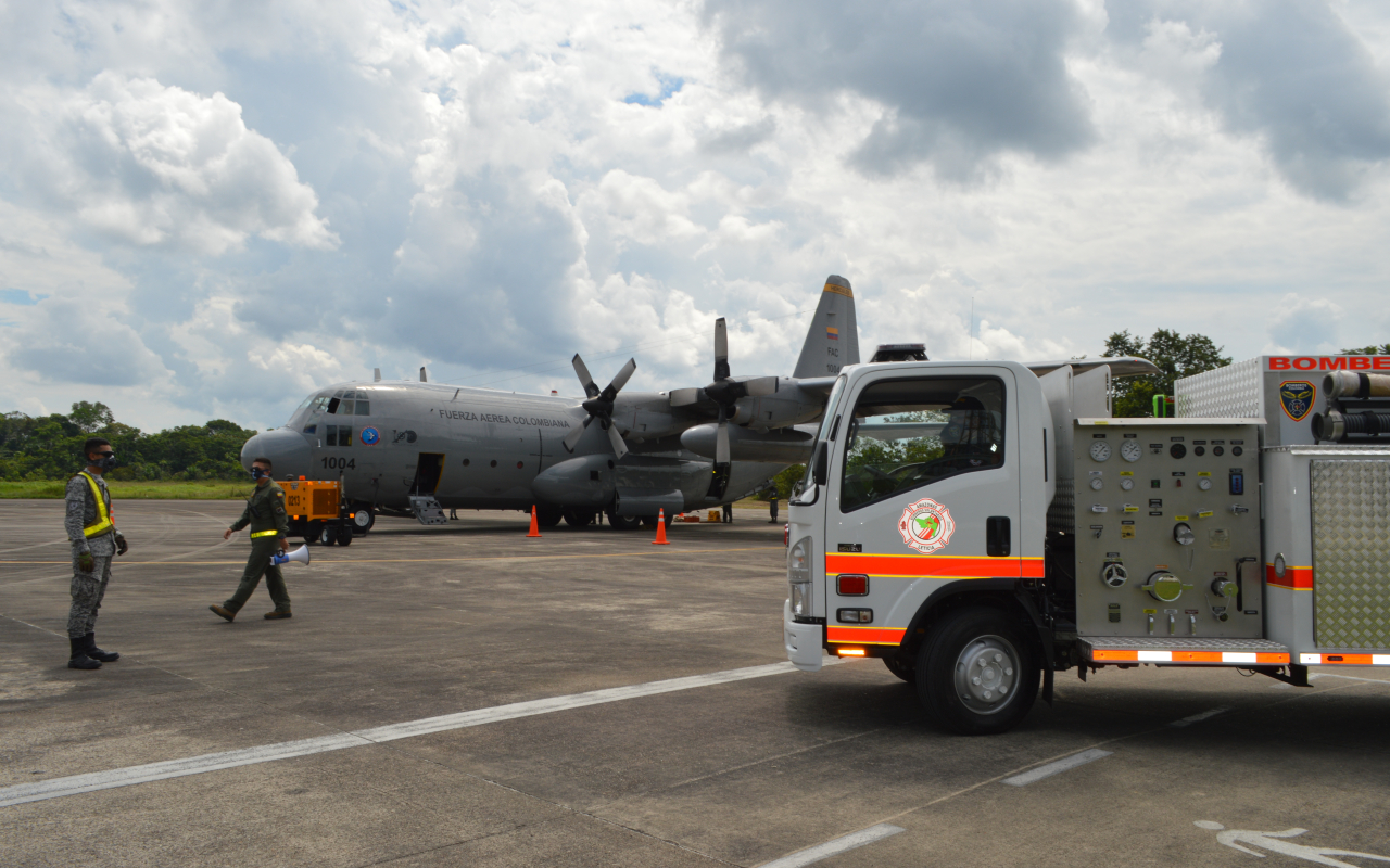 Primer vehículo cisterna en el Amazonas fue transportado por su Fuerza Aérea Colombiana 