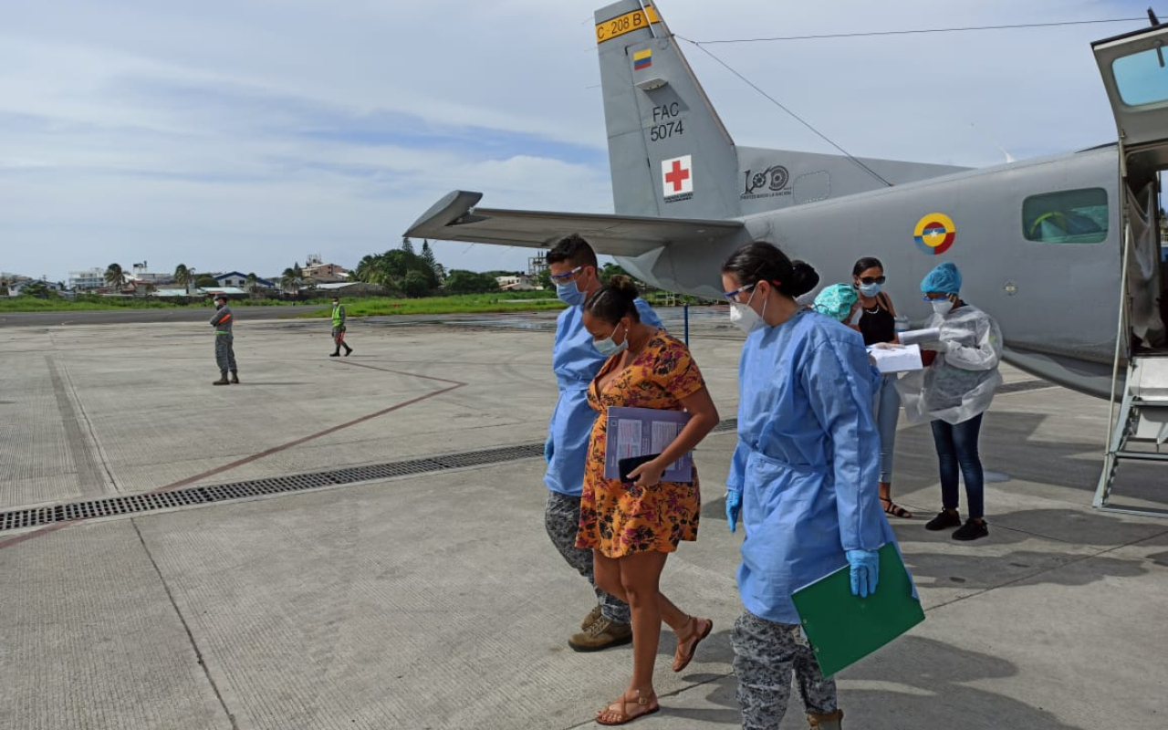Grupo Aéreo del Caribe realizó traslado aeromédico a mujer en estado de embarazo desde la Isla de Providencia 