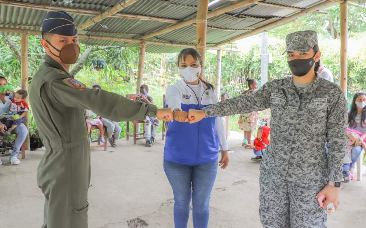 Comunidades afrodescendientes de Candelaria, Valle compartieron con su Fuerza Aérea Colombiana 