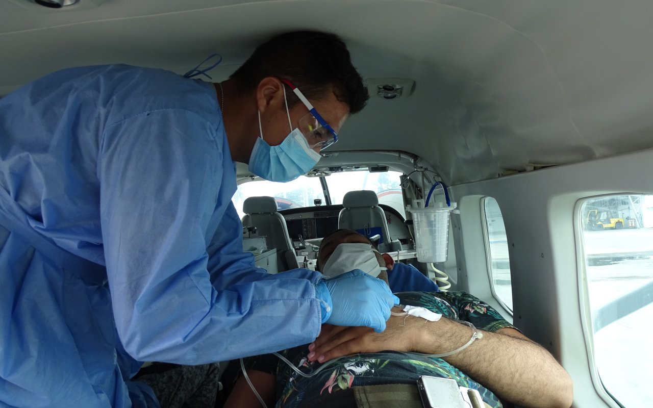 Atención sanitaria en escenarios operativos, evacuaciones y traslados aeromédicos