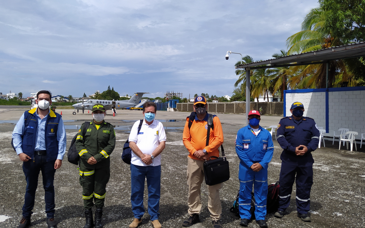 El director de la UNGRD llegó a la Isla de San Andrés abordo de un avión de su Fuerza Aérea 