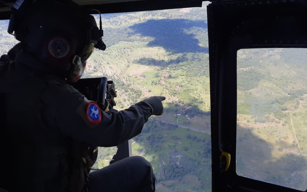 Viaje Seguro gracias a su Fuerza Aérea.