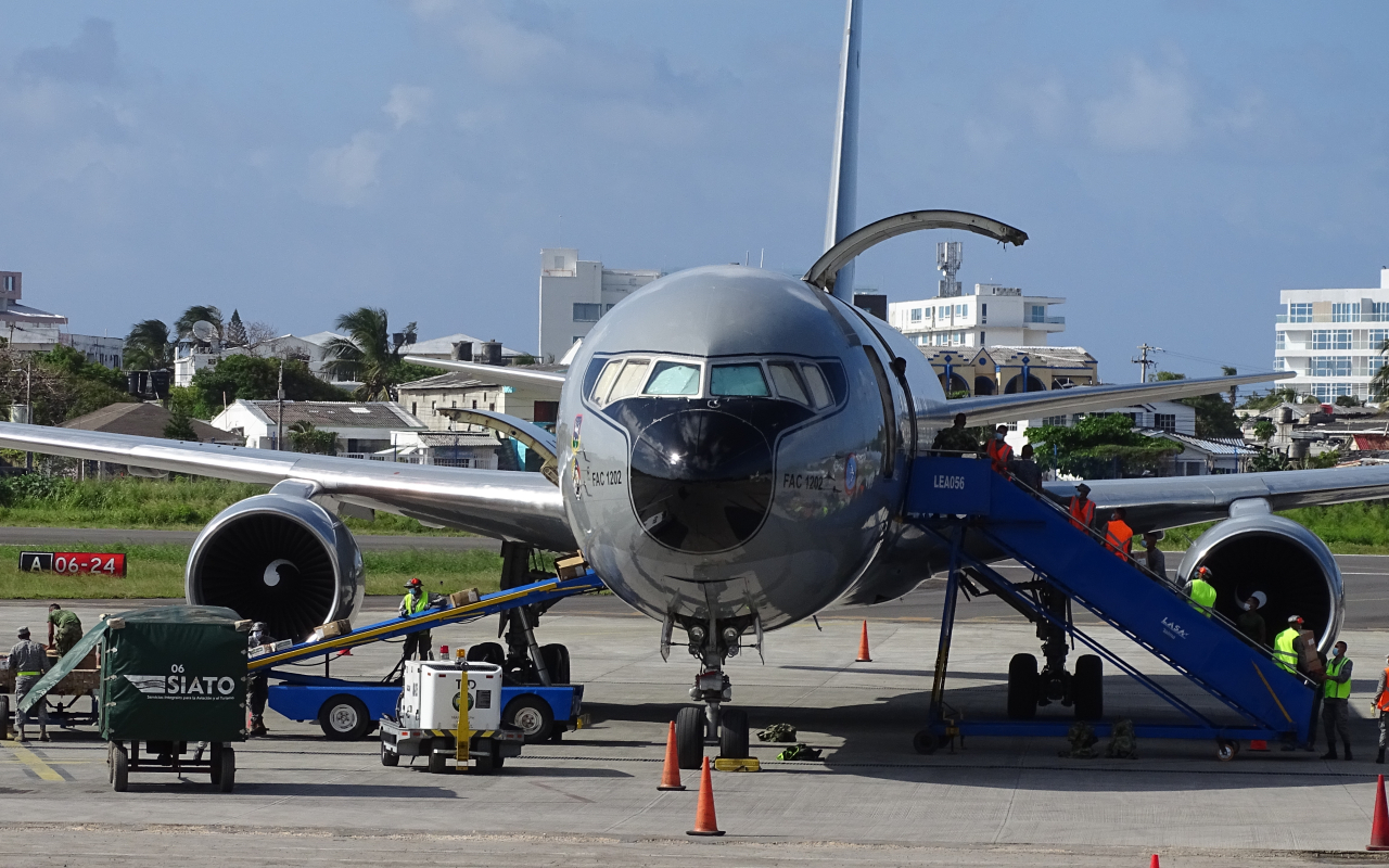 El ‘Júpiter’ continúa transportando ayudas humanitarias hacia el Archipiélago de San Andrés