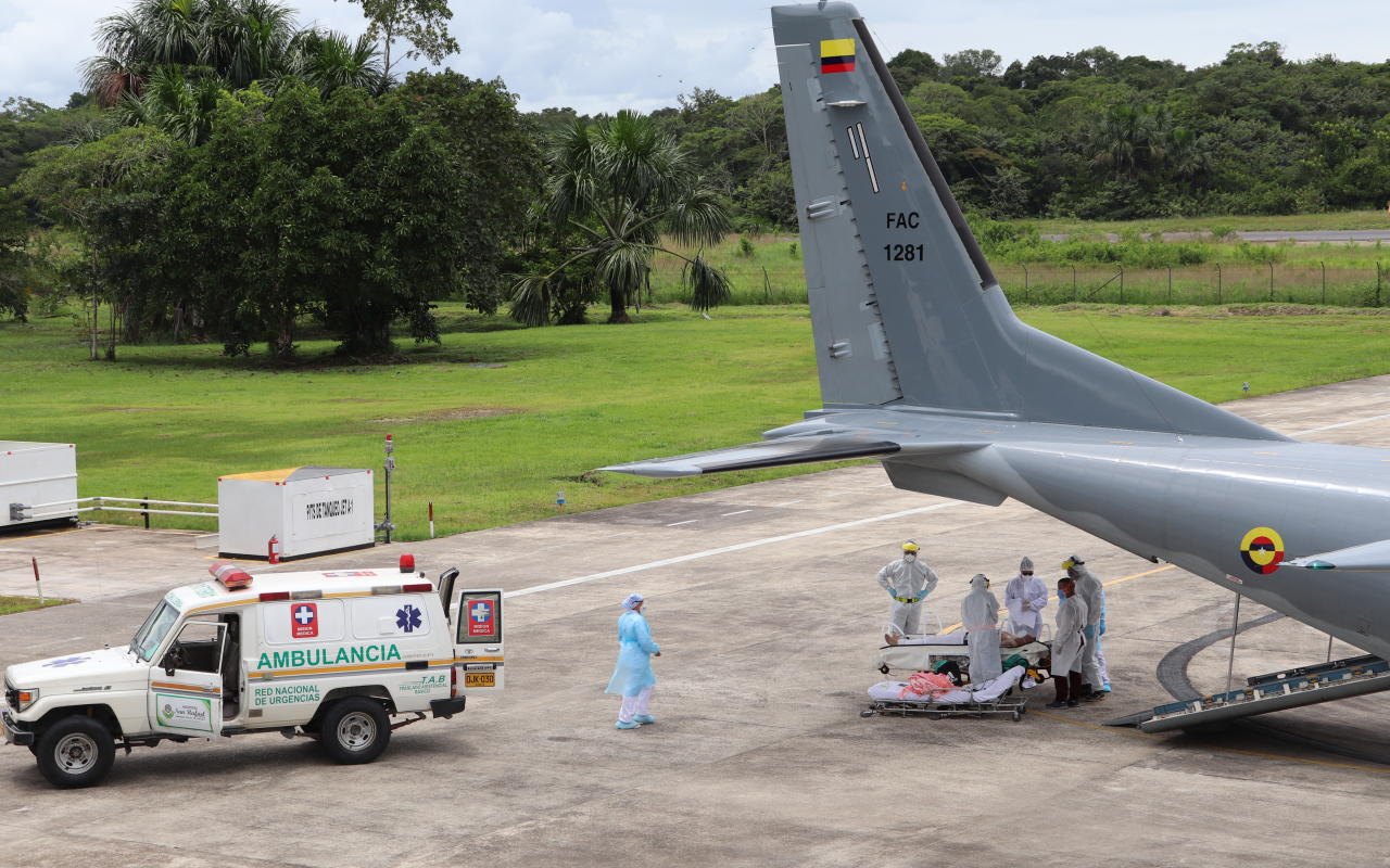 Pacientes diagnosticados con COVID -19 en el Amazonas, continúan siendo trasladados por su Fuerza Aérea Colombiana
