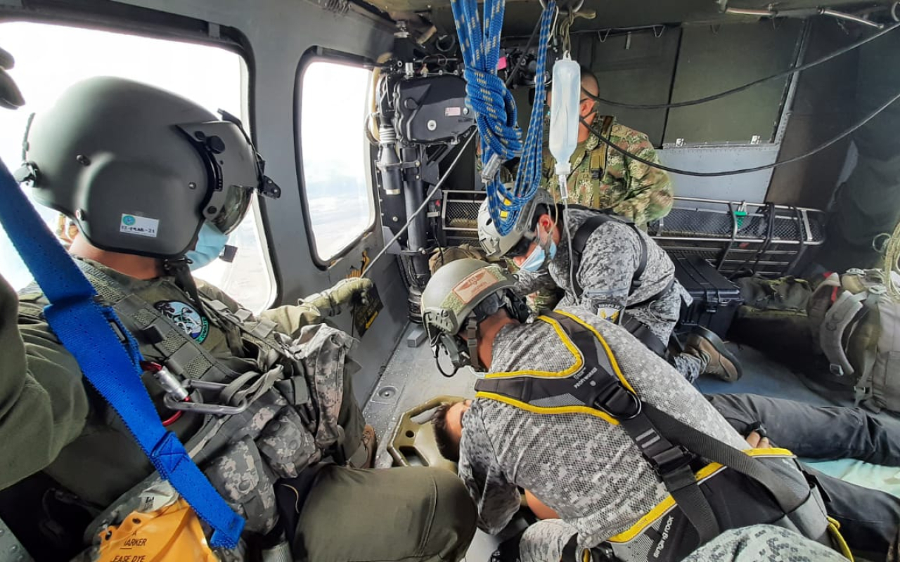Menor de edad recuperado fue trasladado por su Fuerza Aérea en Tame, Arauca.