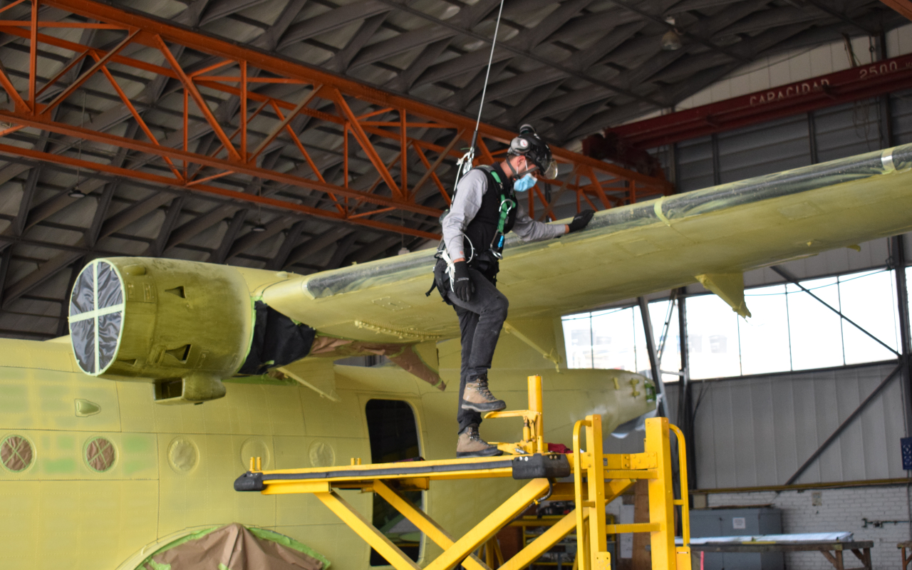 El mantenimiento de aeronaves de la Fuerza ejecutados de manera segura