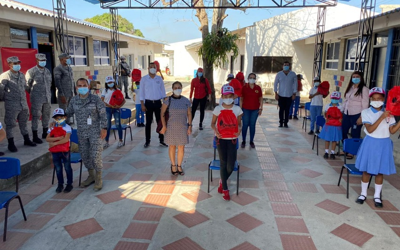 Sabanagrande recibió 500 kits escolares