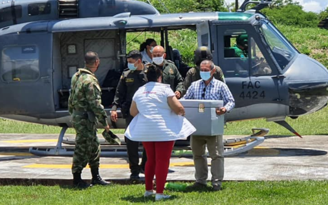  El CACOM4 brinda apoyo a las personas más vulnerables, en el desarrollo del Plan de vacunación.