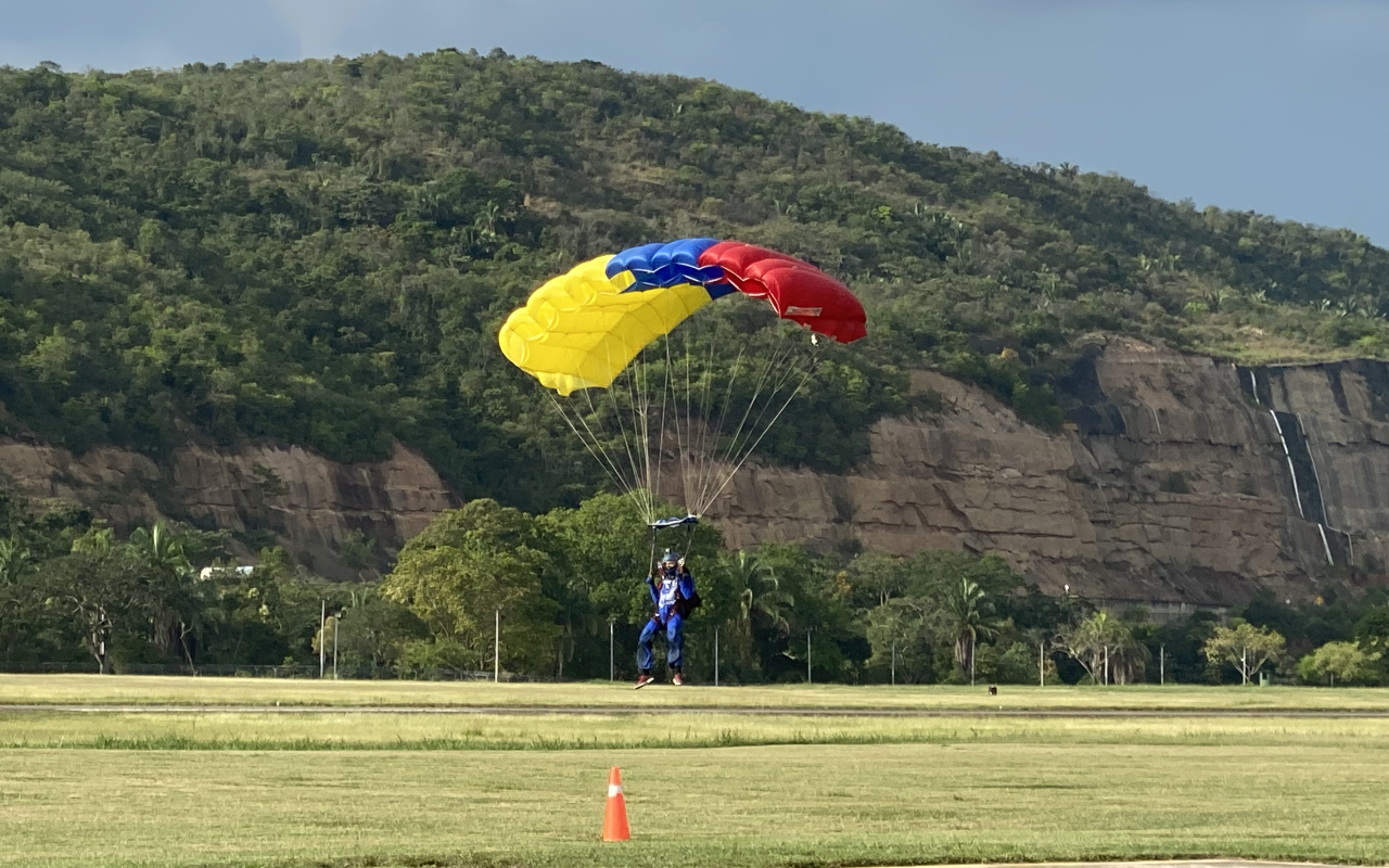 Paracaidismo Militar, una capacidad más del CACOM – 4