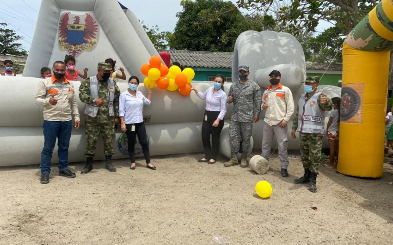 La Fuerza Aérea Colombiana participó en una jornada de apoyo económico en Malambo