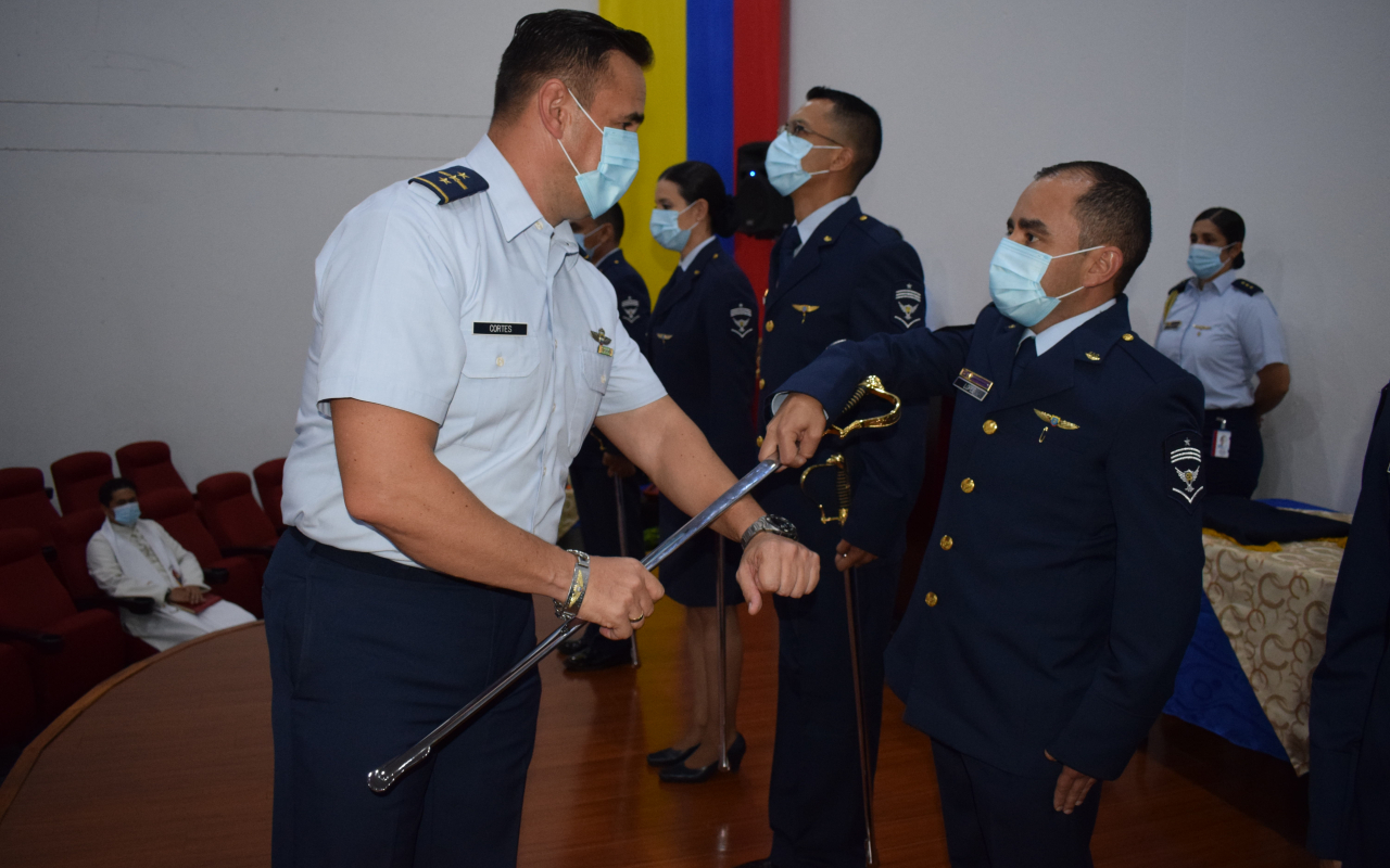 Suboficiales fueron ascendidos en el CACOM 4