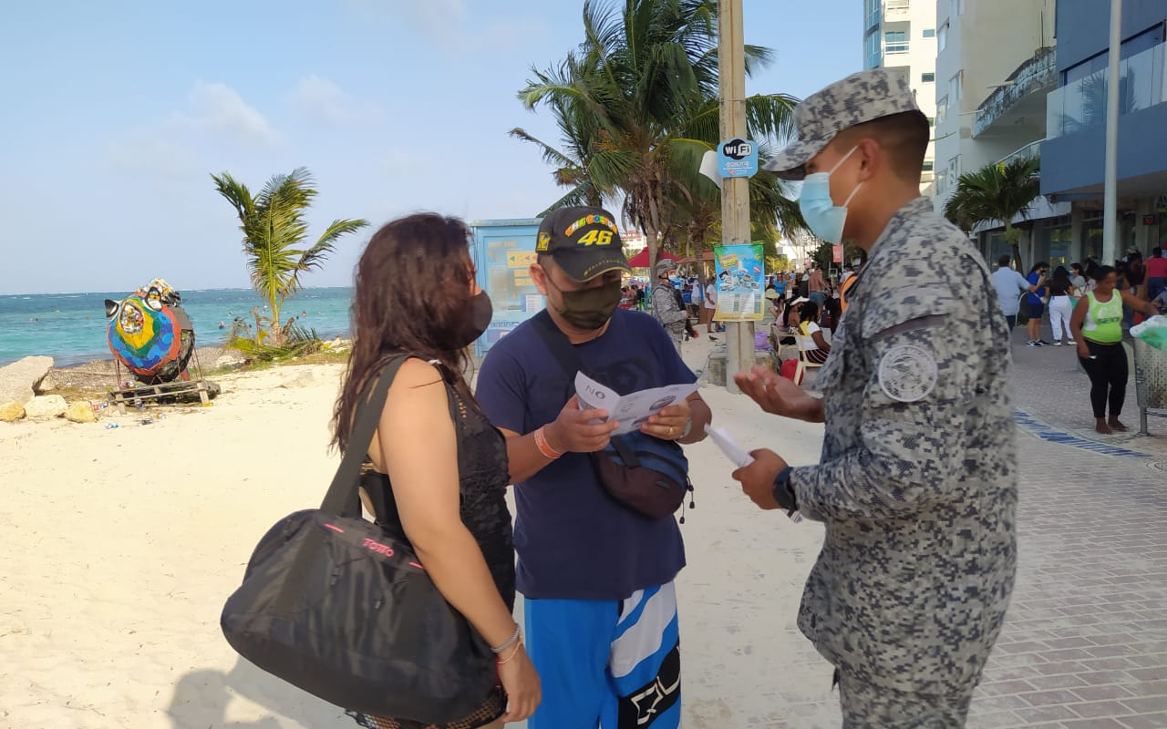 Perifoneo y entrega de volantes como medidas para mitigar la propagación del virus COVID-19