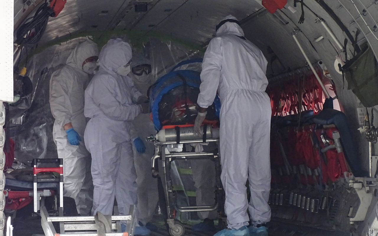 Paciente COVID fue trasladado por la Fuerza Aérea desde la isla de Providencia