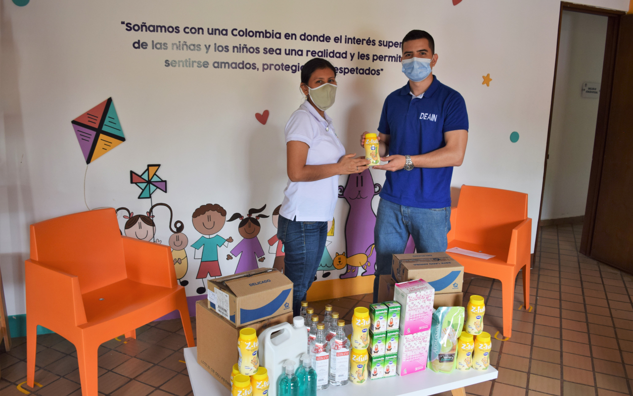 Fuerza Aérea Colombiana hace parte del programa “Héroes” de la Fundación Chiquitines 