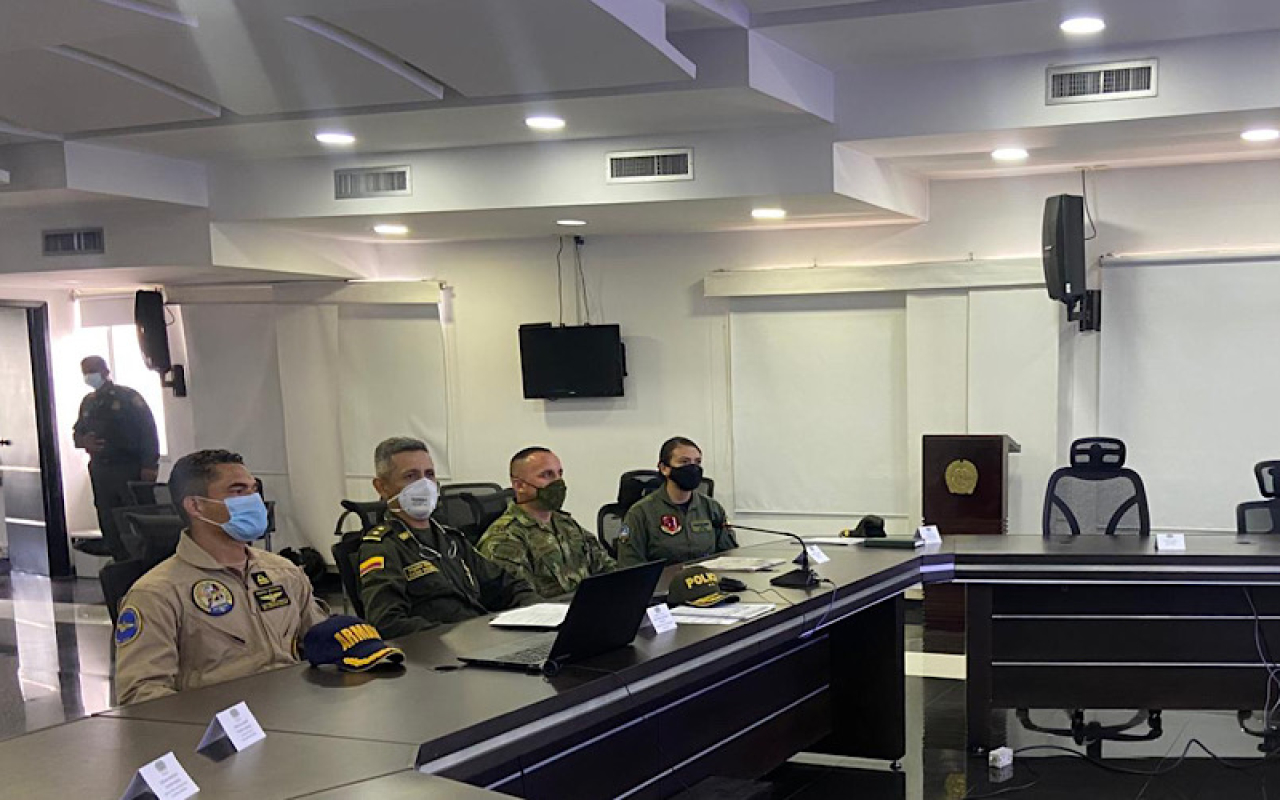 La Fuerza Aérea acompaña las labores de seguridad durante las marchas