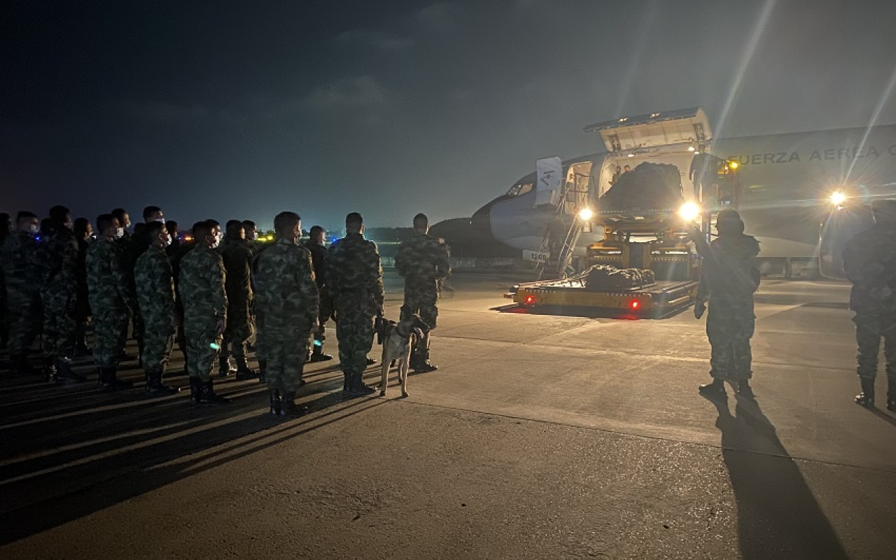 La Fuerza Aérea transporta personal que brindará seguridad a los puertos en el Caribe