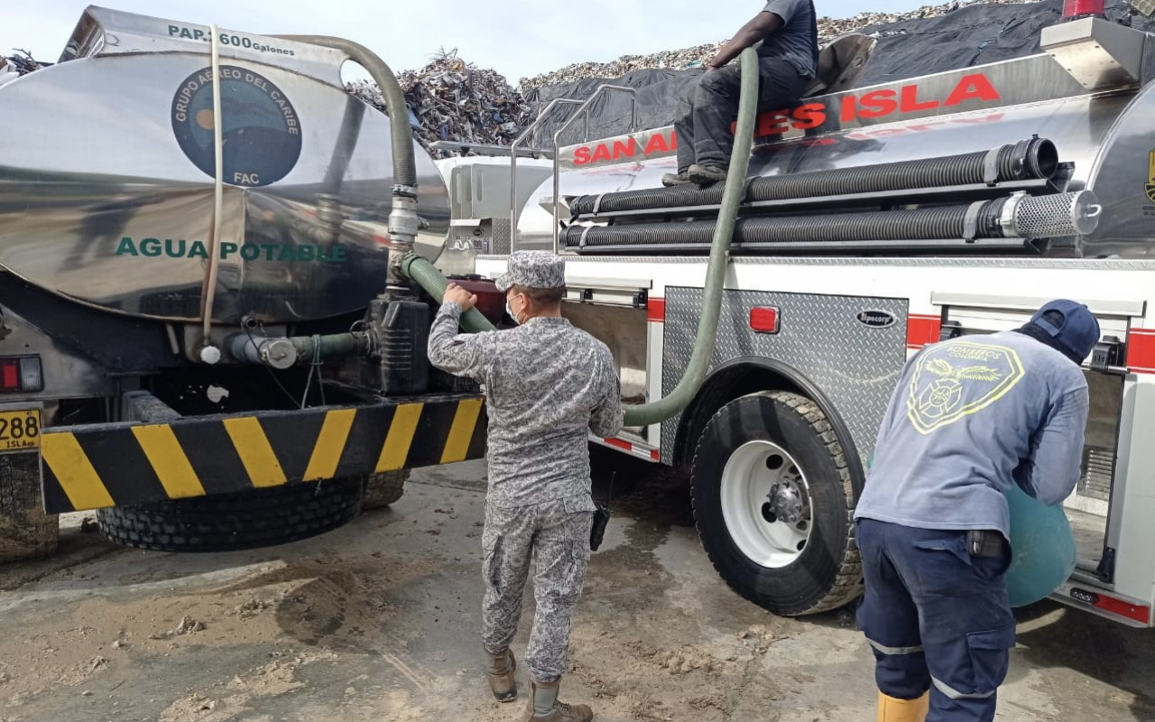Fuerza Aérea realiza apoyos para la extinción del incendio en el Magic Garden