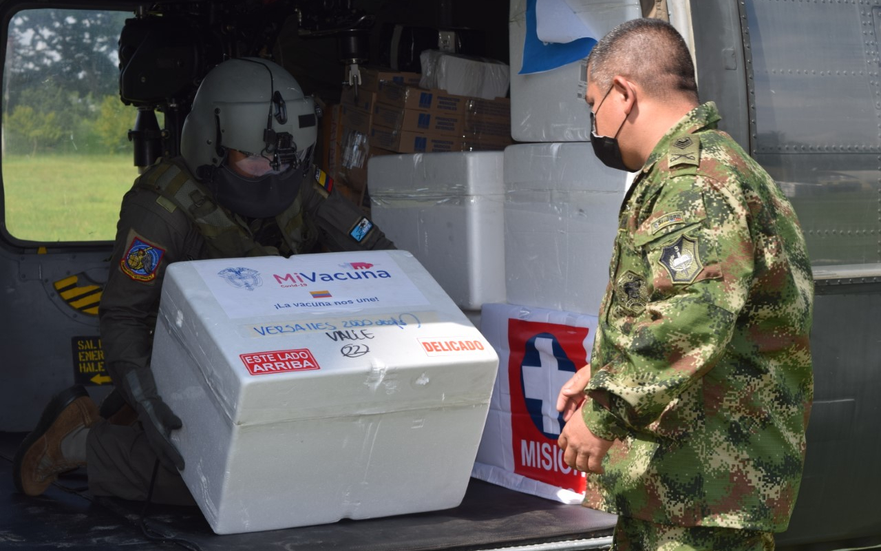 Continúa transporte de vacunas contra COVID-19 a municipios del Valle del Cauca 