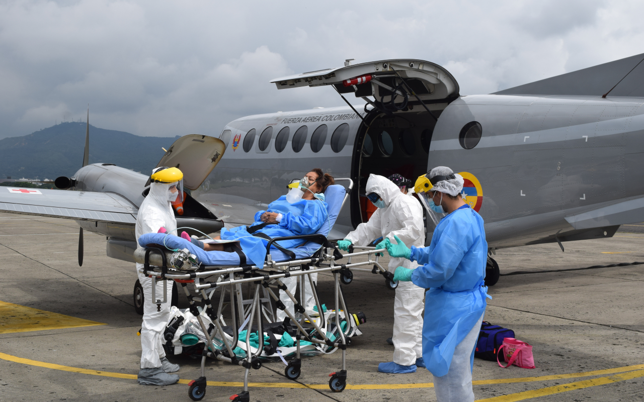 Avión medicalizado realizó el traslado aeromédico de paciente COVID-19 de Cali a Bogotá 