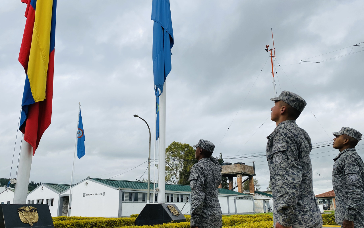 Homenaje a los hombres que ofrendaron su vida en el cumplimiento del deber