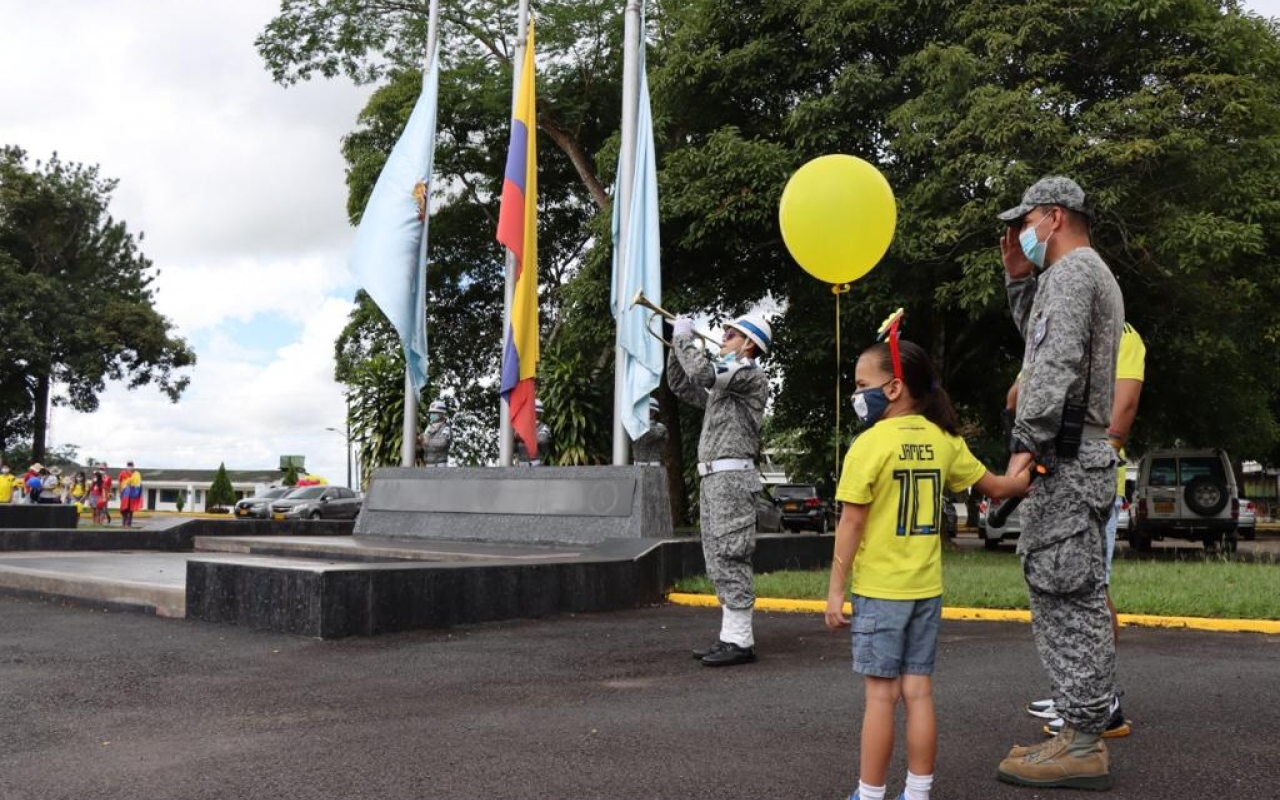 Con orgullo y pasión al tricolor de la bandera, la Puerta al Llano celebró el Día de la Independencia.