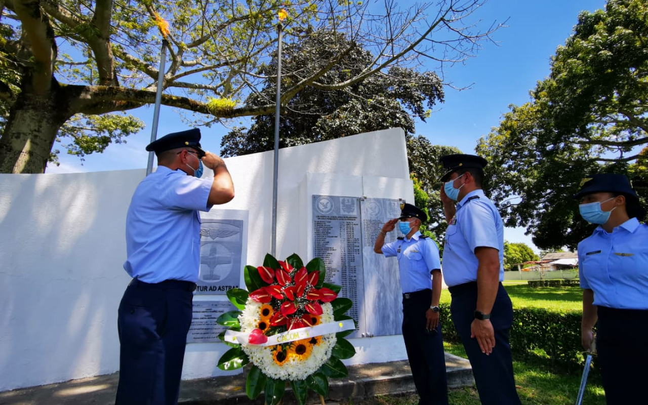 Sentido homenaje en el Día de los Héroes de la Nación y sus Familias