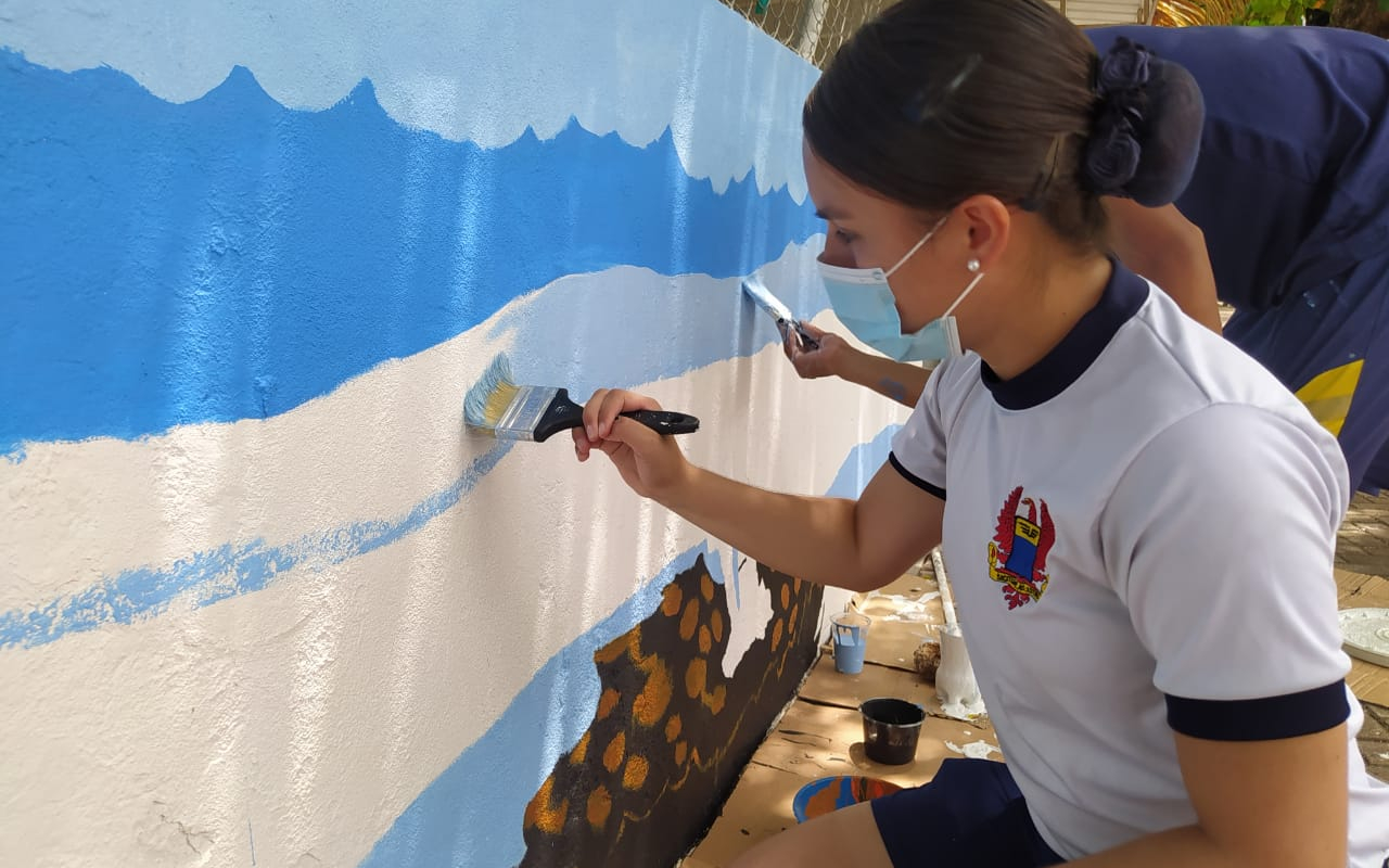 Fuerza Aérea apoya jornada de embellecimiento y protección de escenarios en San Andrés Islas