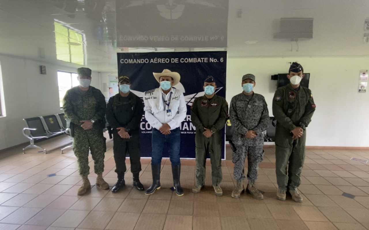 Sobrevuelo de monitoreo de zonas afectadas por inundaciones en el Caquetá
