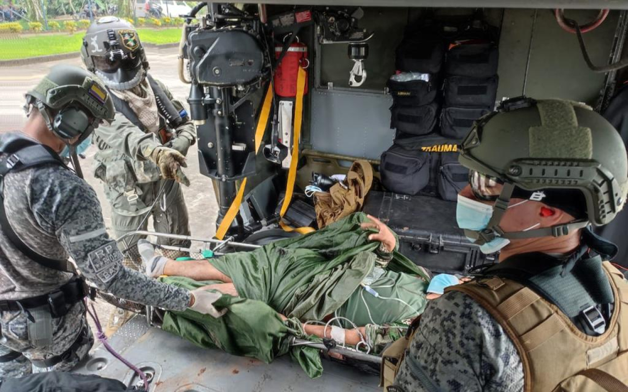 Evacuación aeromédica de excombatiente herido es realizada por su Fuerza Aérea en el Putumayo