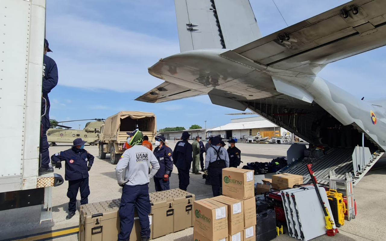 Nueva ayuda es transportada a la isla de Haití por su Fuerza Aérea Colombiana
