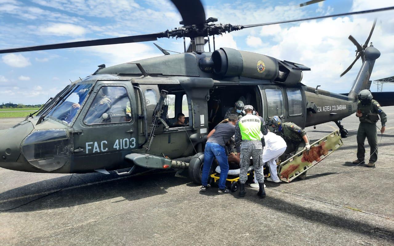 Guerrilleros heridos en combate fueron evacuados por su Fuerza Aérea Colombiana 