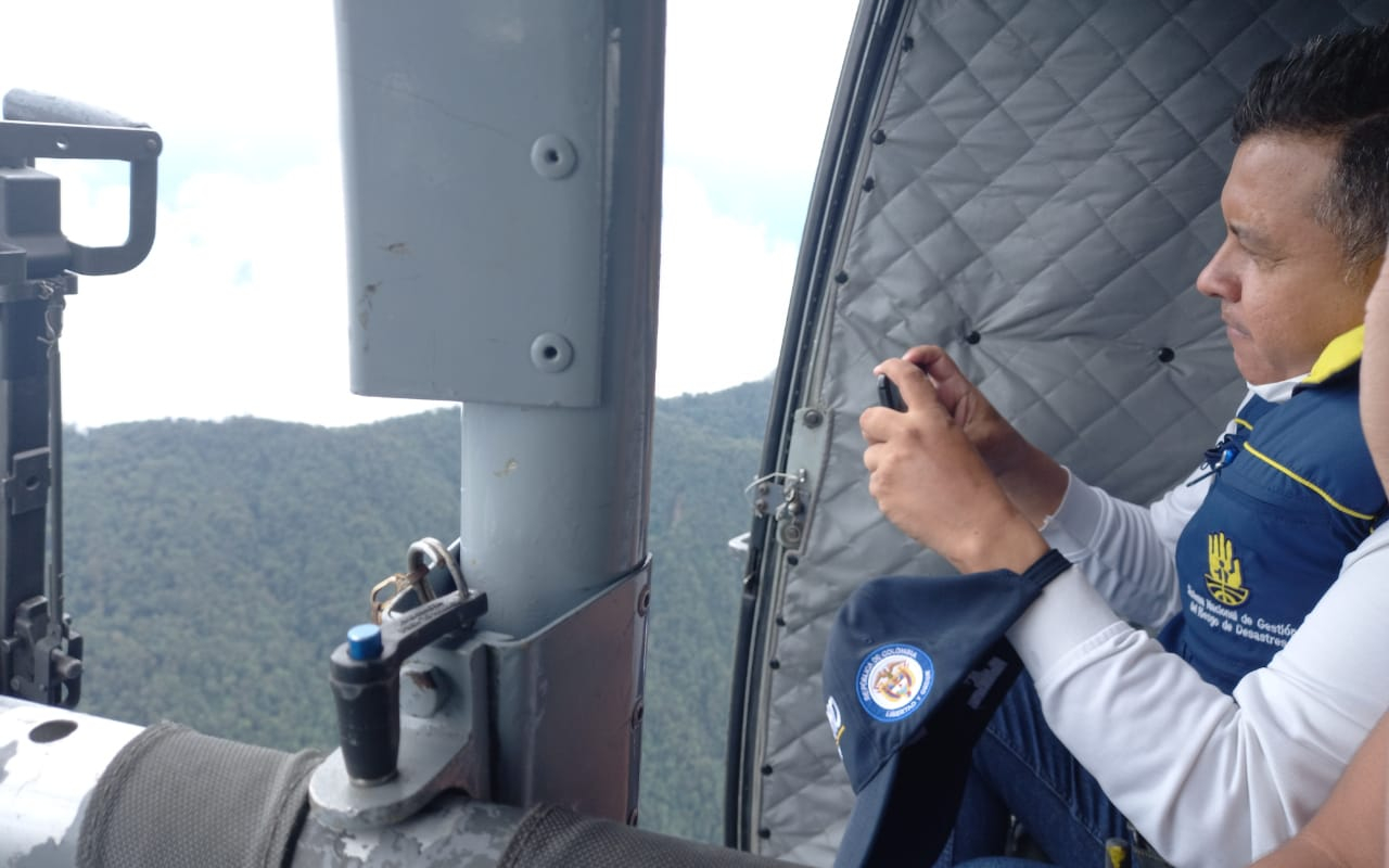 Sobrevuelos de detección de alertas tempranas por desastres naturales en el Caquetá realiza su Fuerza Aérea Colombiana