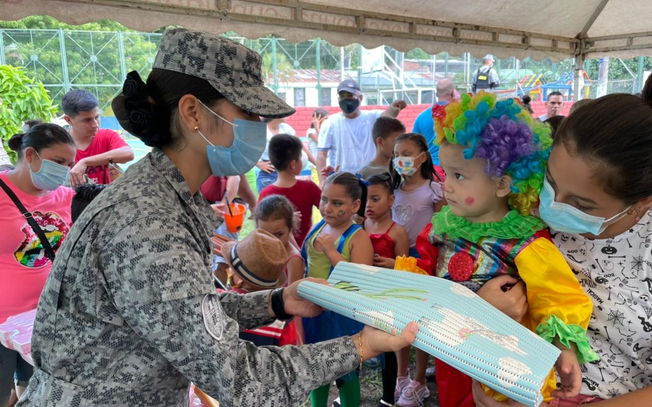 Juegos y diversión en el día del niño en la Dorada, Caldas