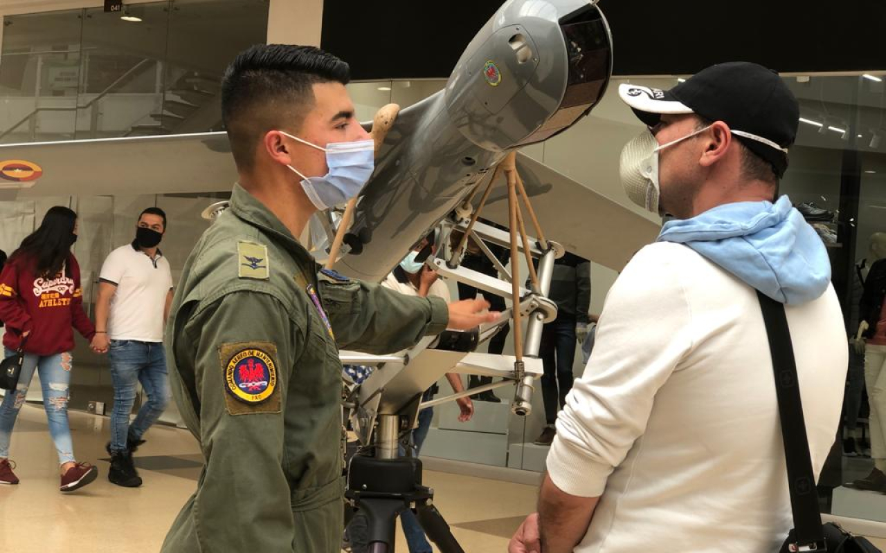 Su Fuerza Aérea Colombiana celebra su aniversario Nº 102 con la comunidad de Madrid  