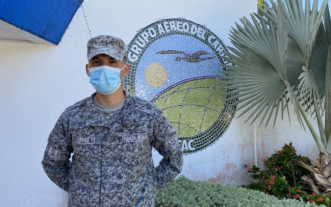 Ejemplo de progreso en soldados de su Fuerza Aérea Colombiana 