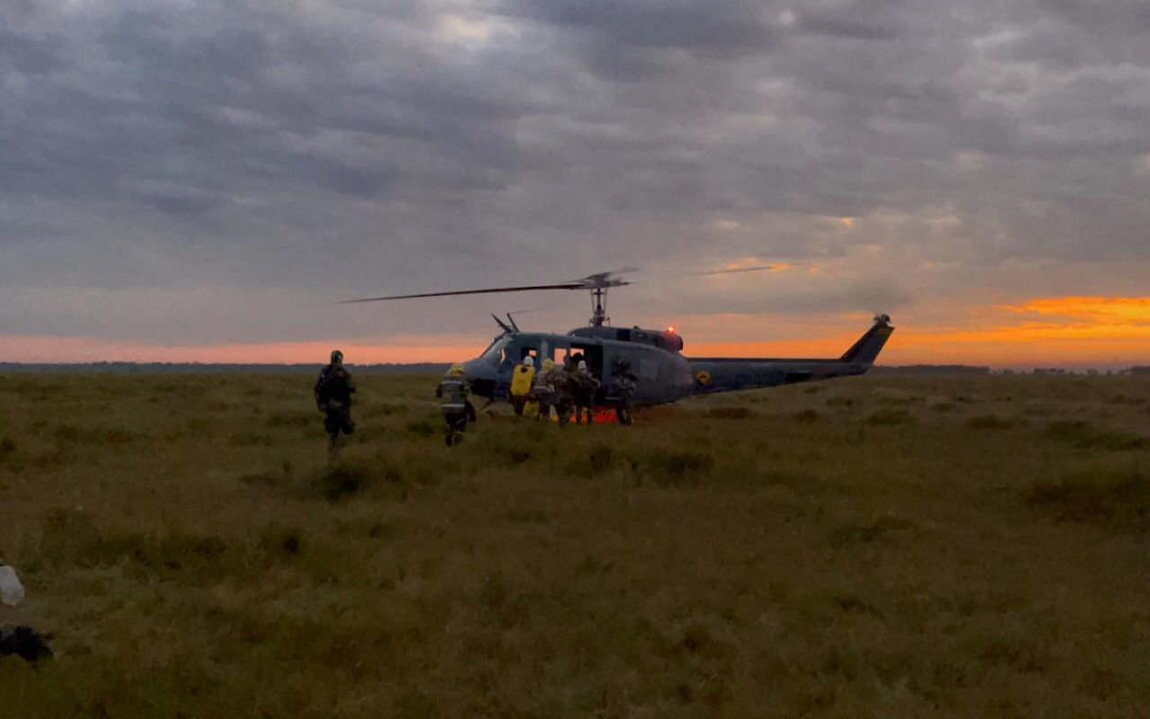 Misiones nocturnas para sofocar las llamas en el Parque Nacional El Tuparro