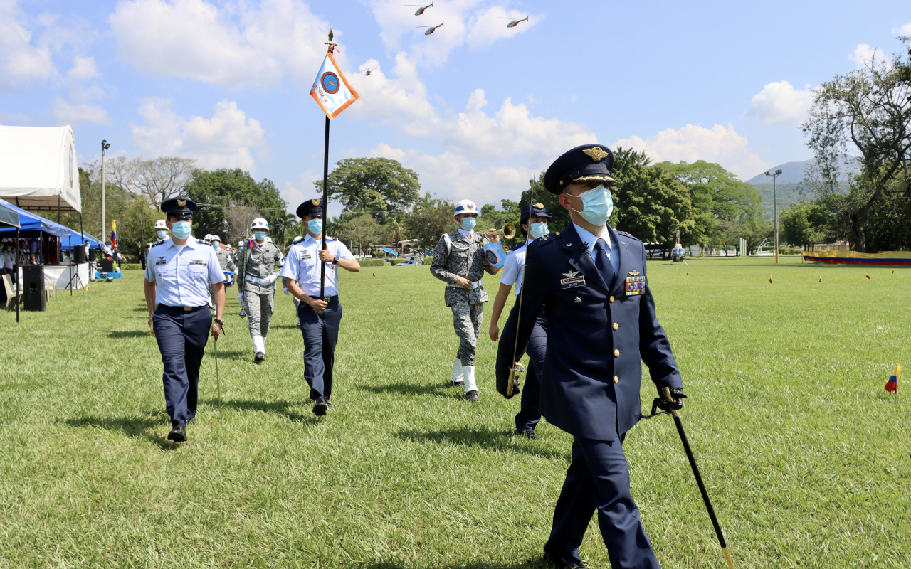 Nuevo Comandante del Comando Aéreo de Combate No. 4