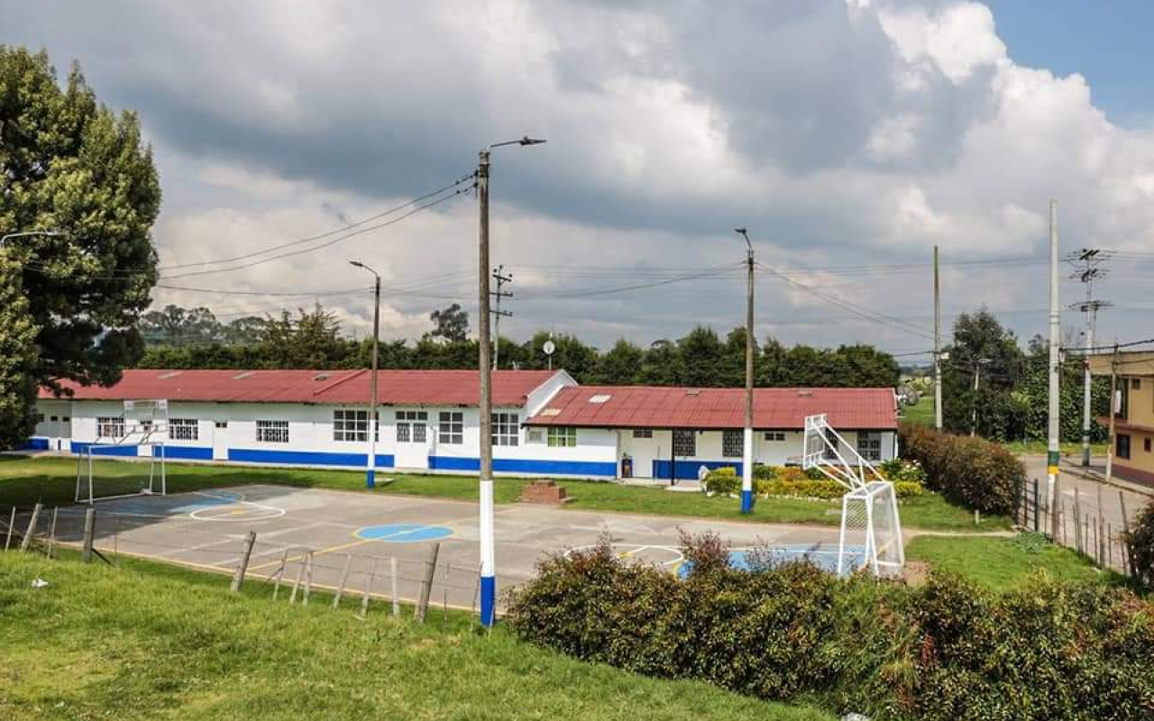 Institución educativa de la vereda El Carzo es beneficiada con el Plan Corazón Amigo