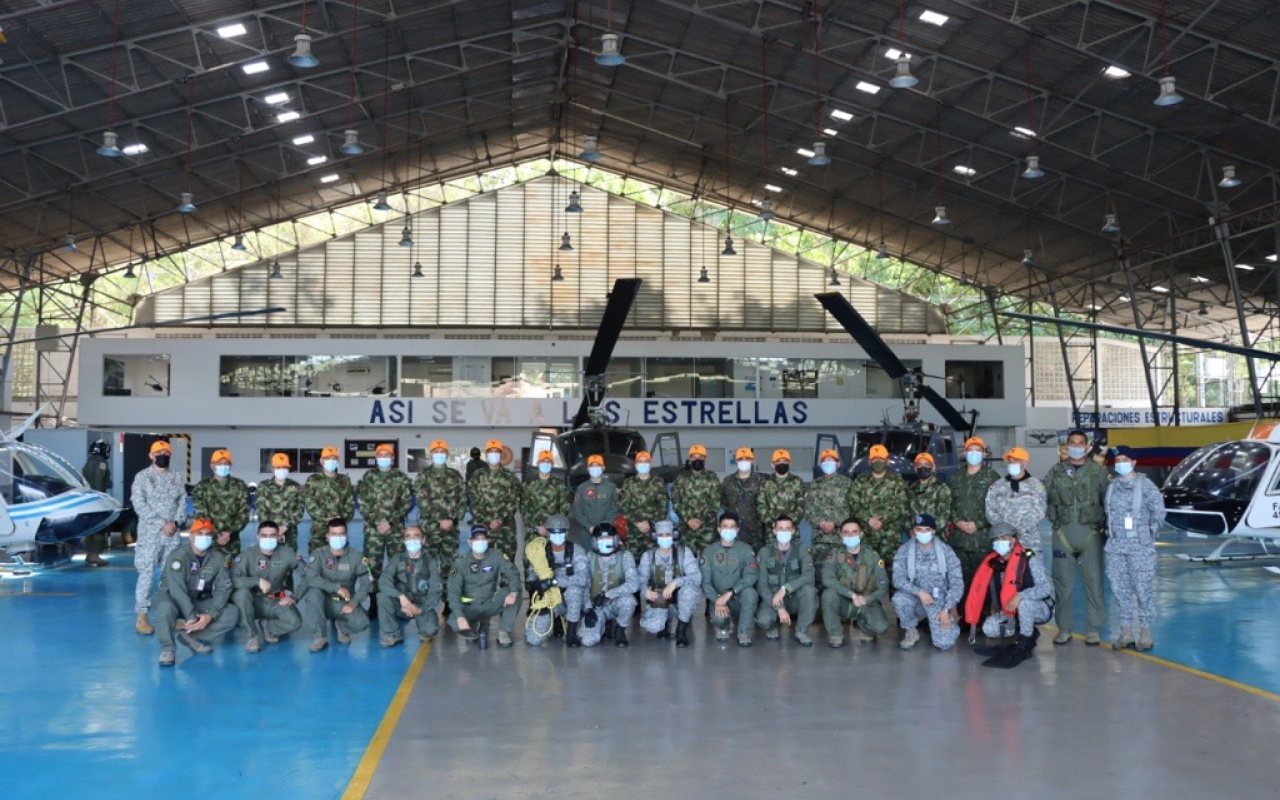 El Curso de Altos Estudios Militares visitó el CACOM 4