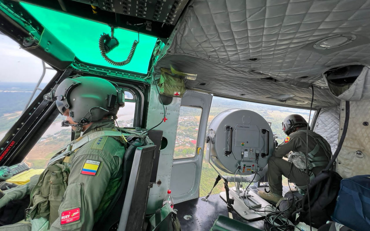 Misiones de perifoneo aéreo y lanzamiento de volantes realizados por el Comando Aéreo de Combate N.6