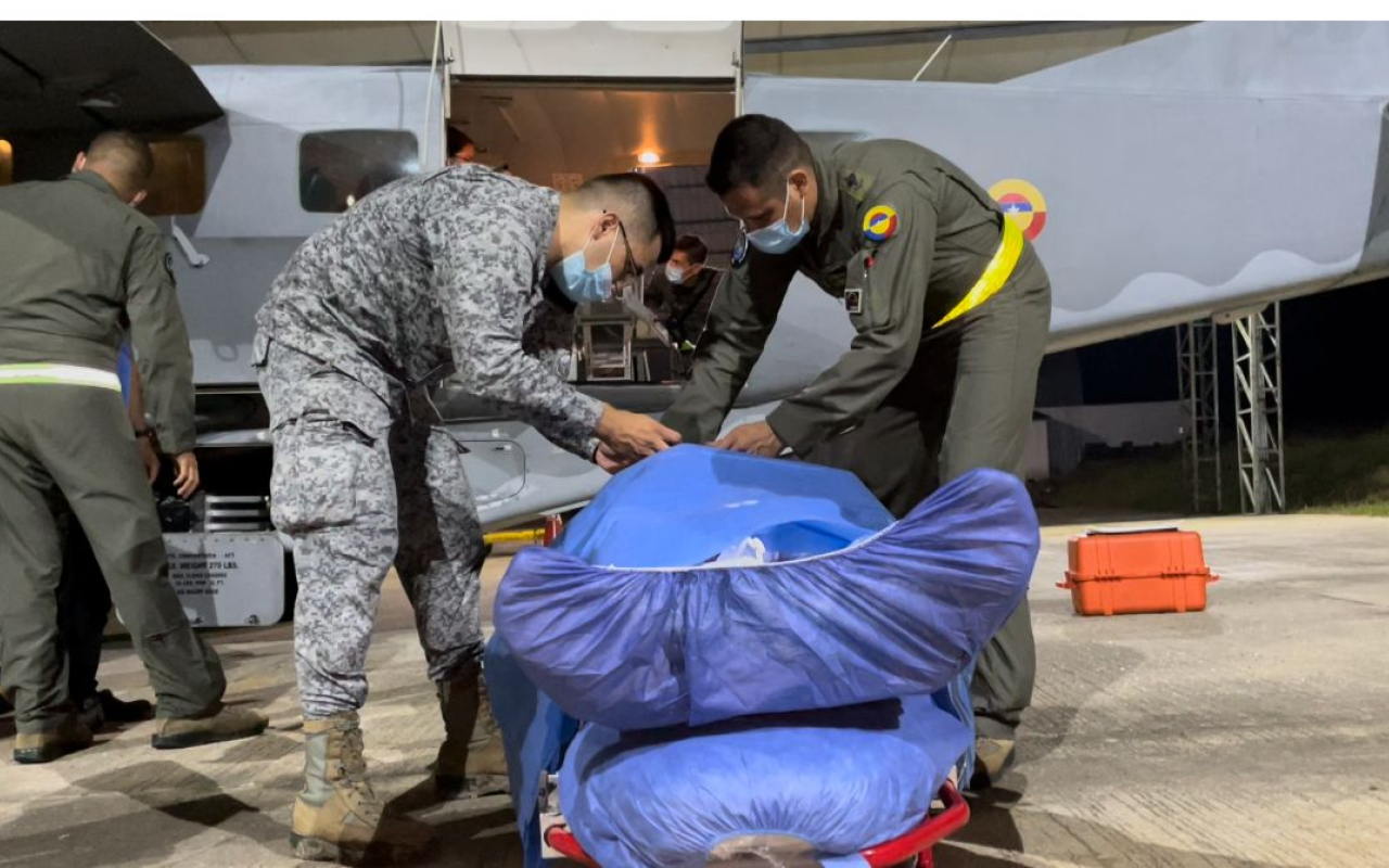 En una importante misión joven de 19 años fue trasladado gracias a la atención médica de su Fuerza Aérea