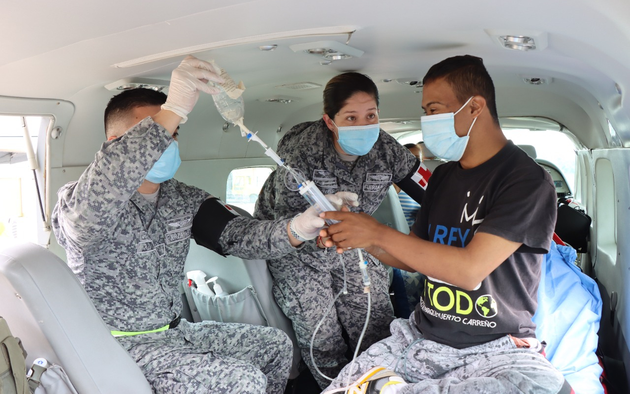 Persona con discapacidad fue transportada por su Fuerza Aérea