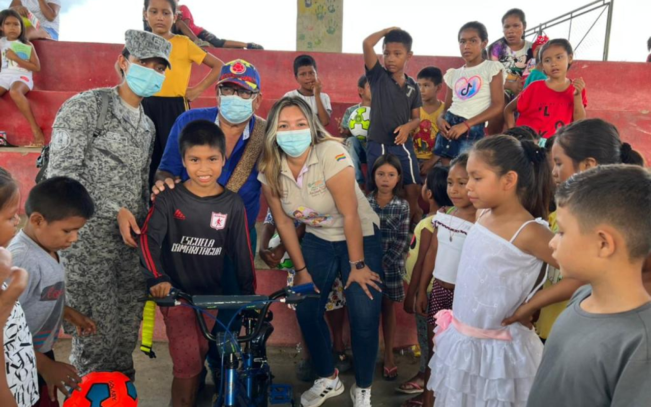 Apoyo aéreo contribuye a incentivar el deporte en corregimiento del Amazonas