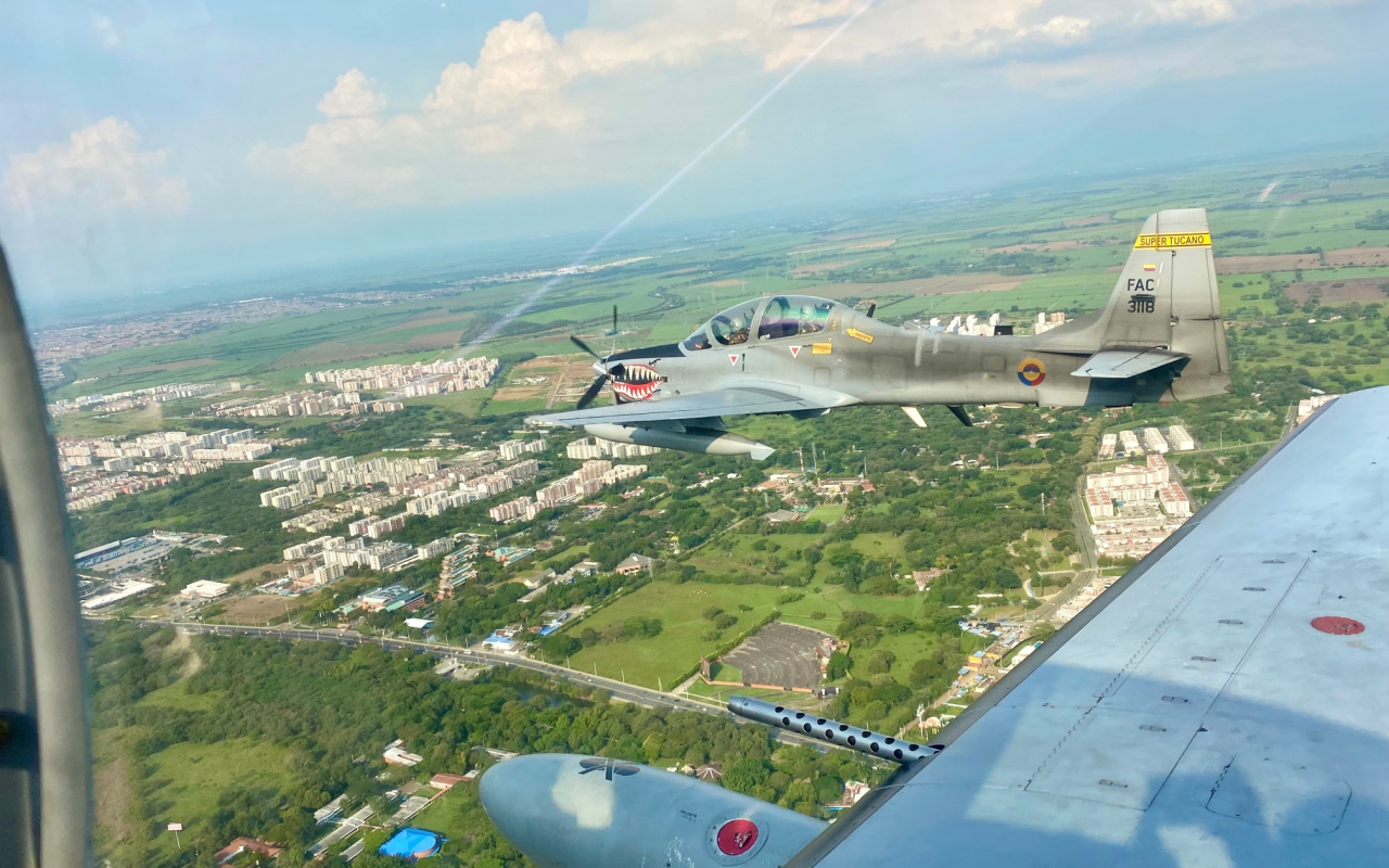 Misiones aéreas refuerzan la seguridad en el suroccidente del país