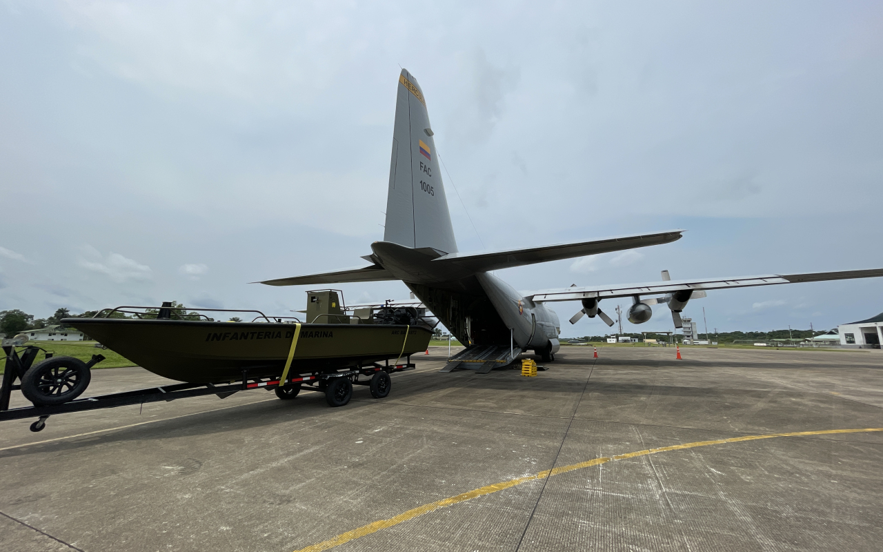 Botes fluviales llegaron a Caquetá gracias a las capacidades  de su Fuerza Aérea